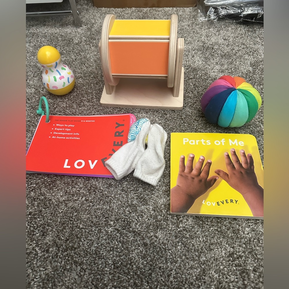 Lovevery Play Kit 5-6 months - Picture 2 of 5